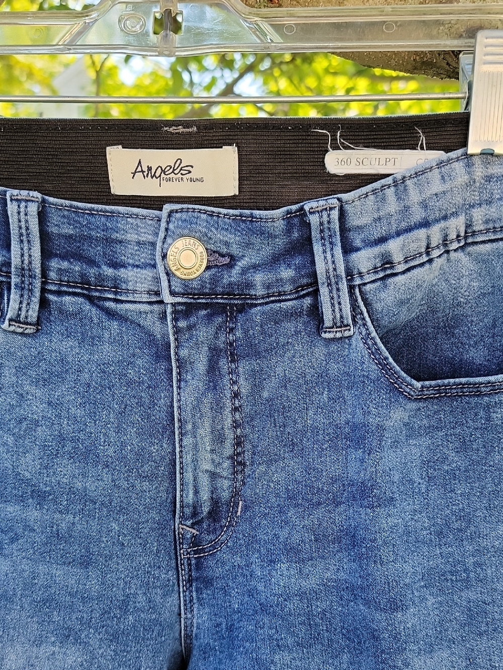 Angels Forever Young Capris Bermudas Shorts 360 Sculpt Crop - Picture 2 of 5